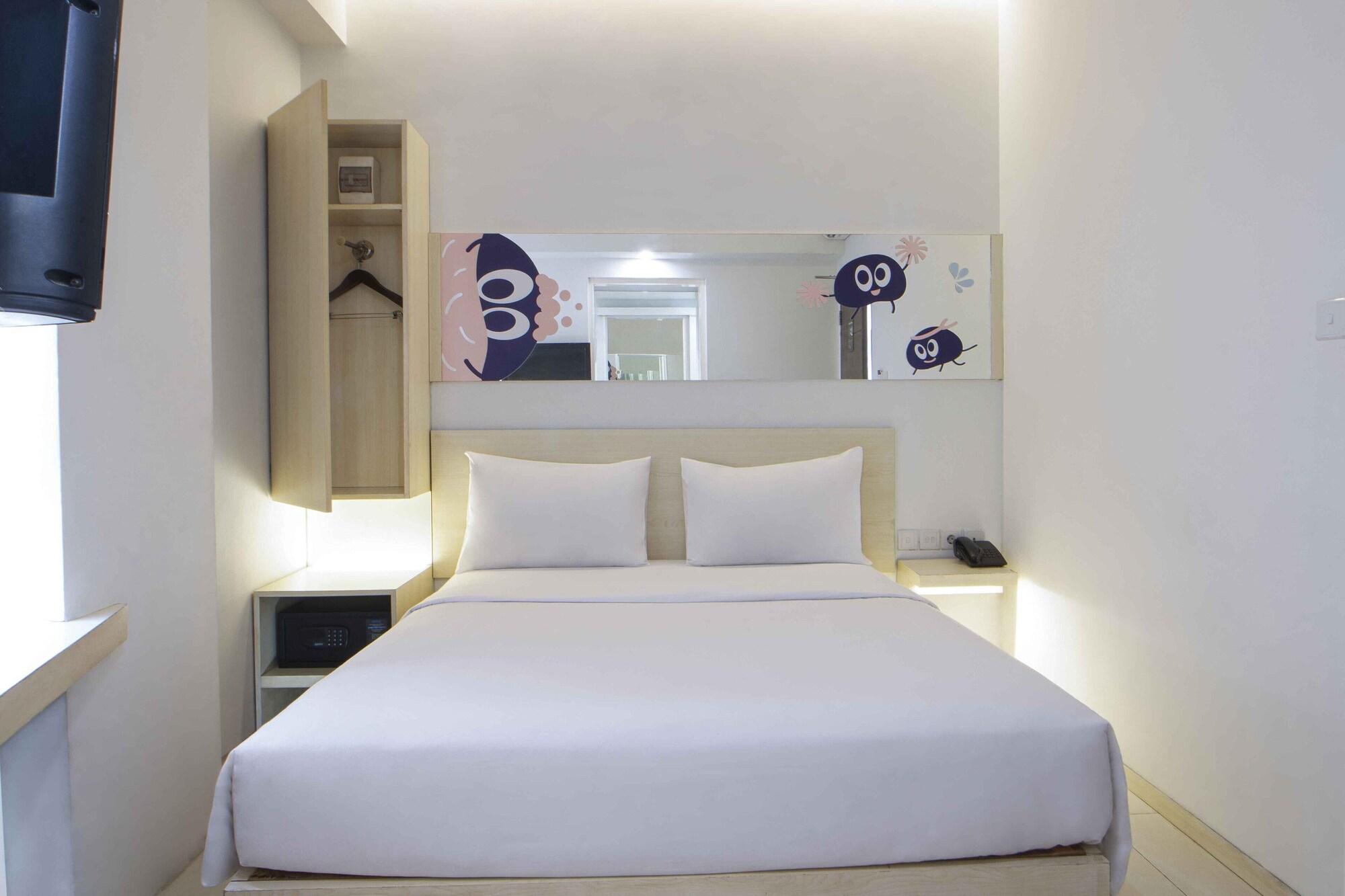 Cleo Hotel Tunjungan Сурабая Экстерьер фото